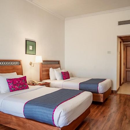 Hotel The Avenue Regent Kochi Exterior foto