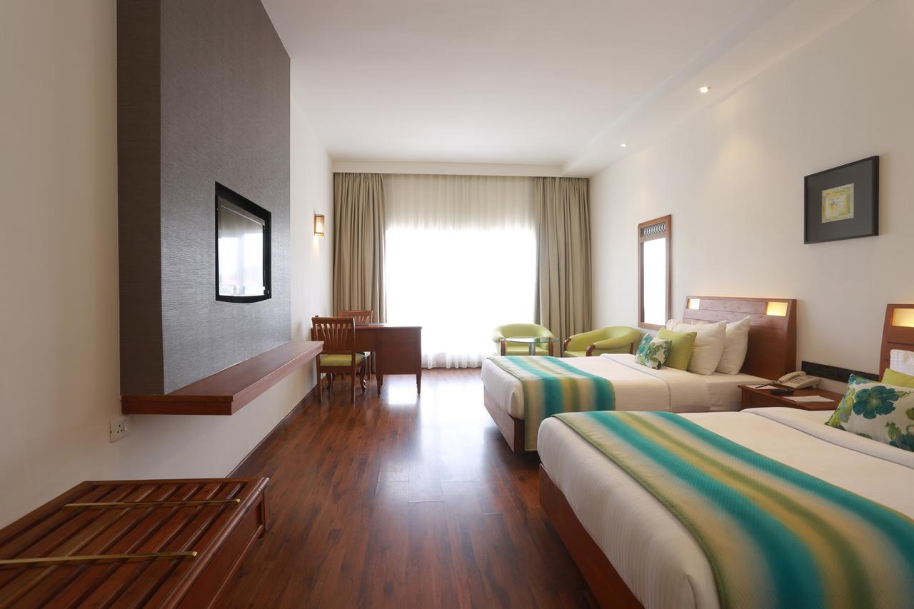 Hotel The Avenue Regent Kochi Exterior foto